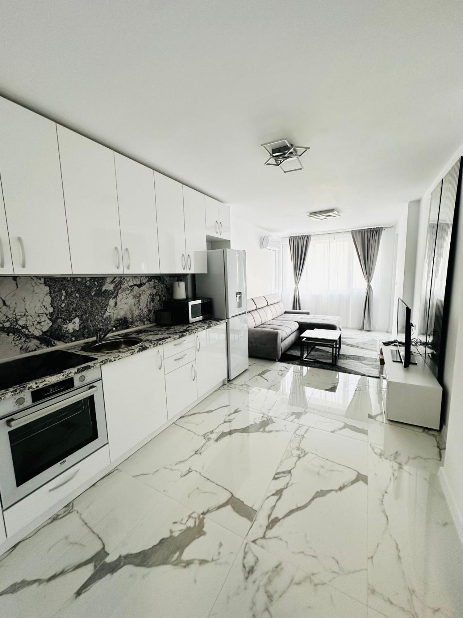 Siyana Apartament *